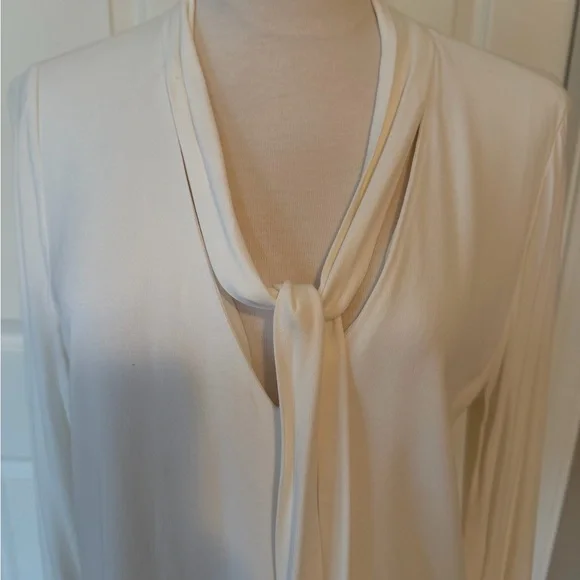 Alexis Cream Tie-Front Blouse - Picture 4 of 7